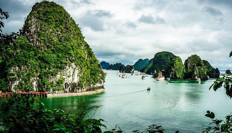 Emotion Cruise – Halong Bay