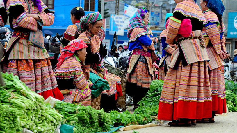 Perfect connection of colorful Can Cau and Bac Ha market – 2 days / 3 nights