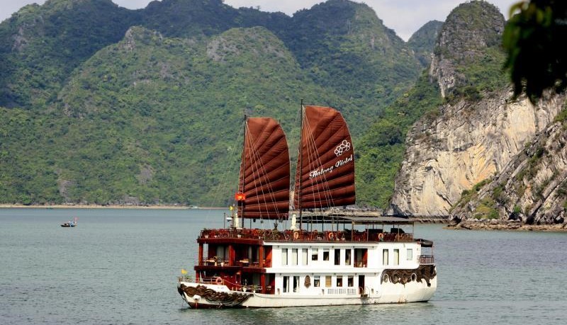 Violet Cruise – Halong Bay