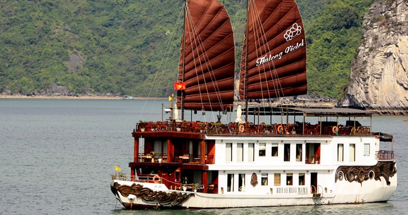 Violet Cruise – Halong Bay