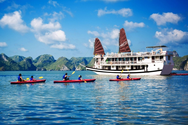 Swan Cruise - Bai Tu Long Bay - 2 Days/ 1 Night